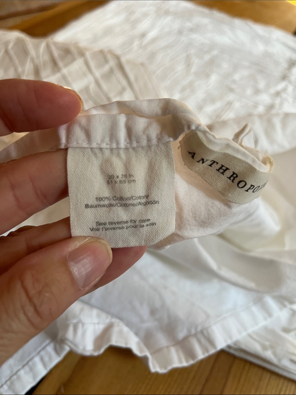 Set/2 ANTHROPOLOGIE *Standard* White Fabric Applique Pillowcases 100% Cotton - Picture 4 of 5